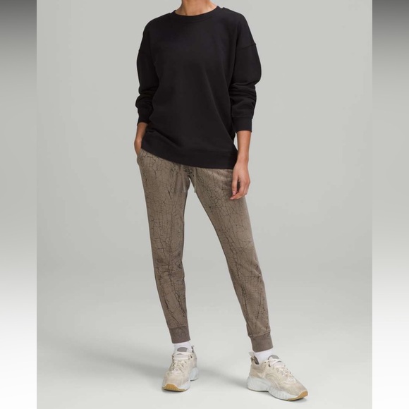 Women’s Lululemon Warm Down Jogger Pants 7/8 Length Thread Dye Rover Black Sz 14 - Picture 4 of 11